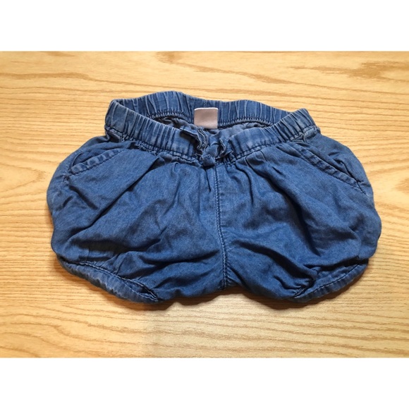 Baby Gap shorts bundle - Picture 2 of 7